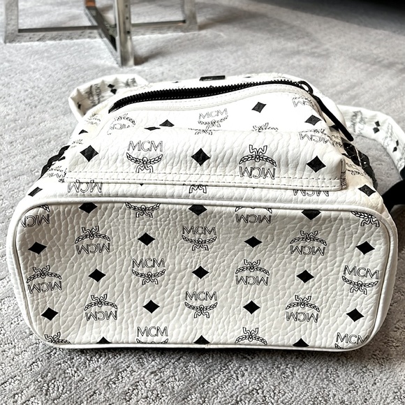 MCM white leather backpack - Picture 16 of 16